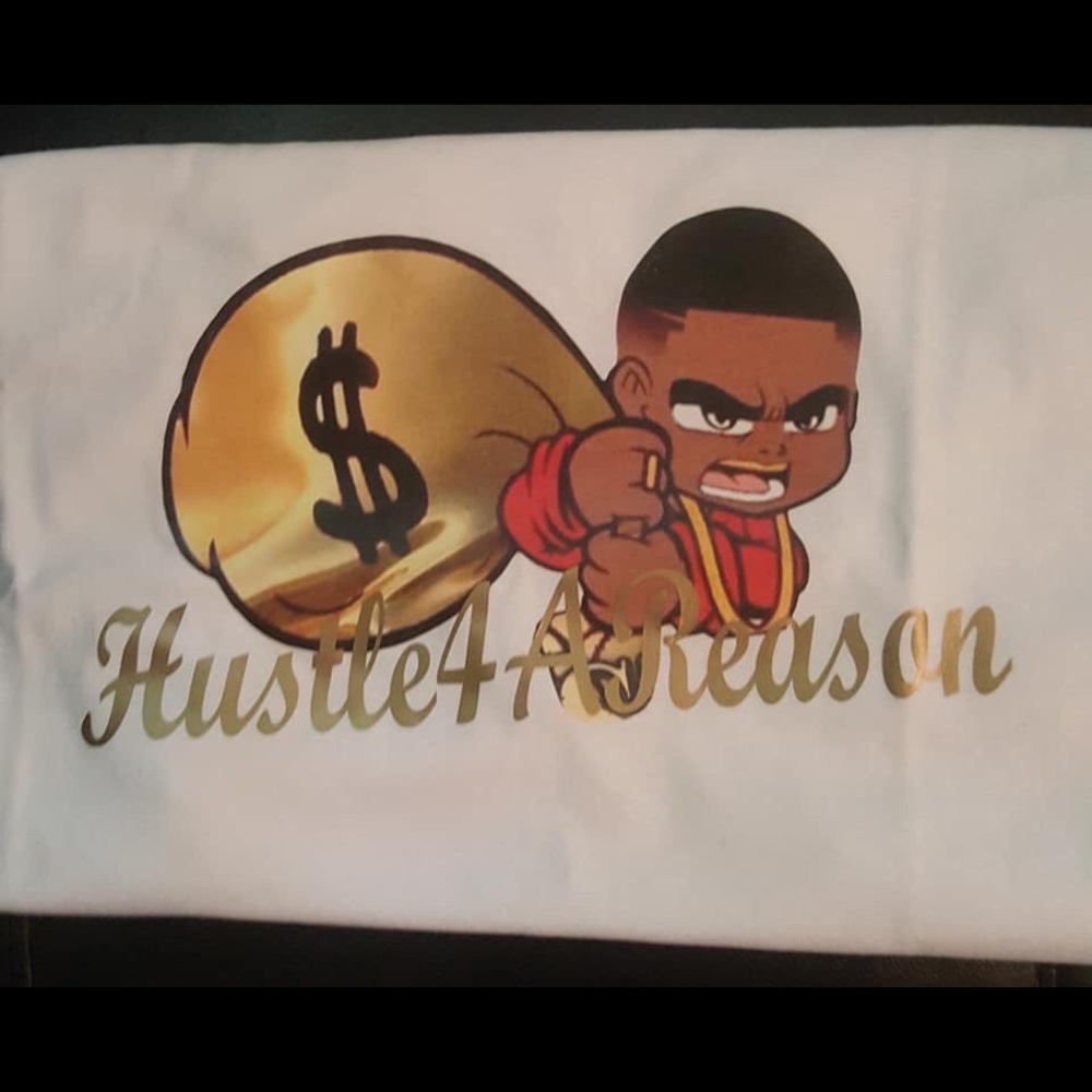I Hustle for a Reason T-shirt’s UNISEX